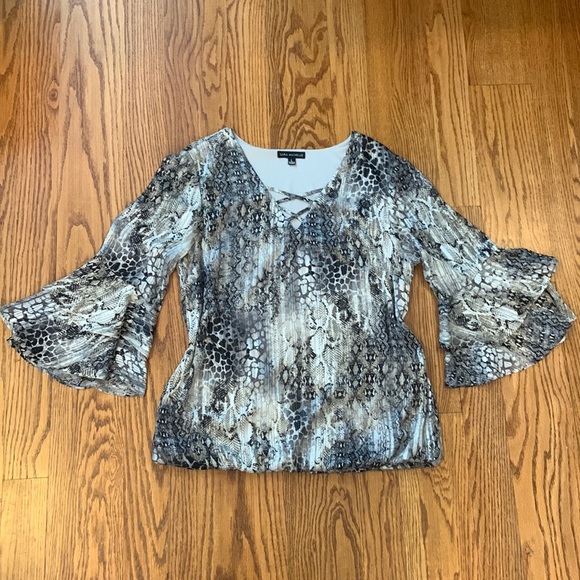 SARAH RUFFLE SHORT SLEEVE TOP -TEAL- MICHELLE MAE